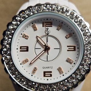 Watch new and, never worn